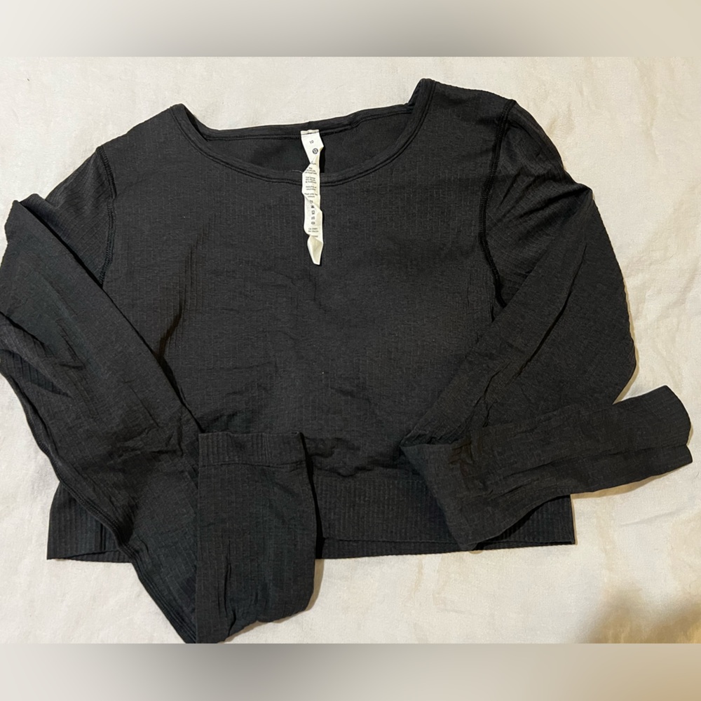 Lulu built in bra, run top